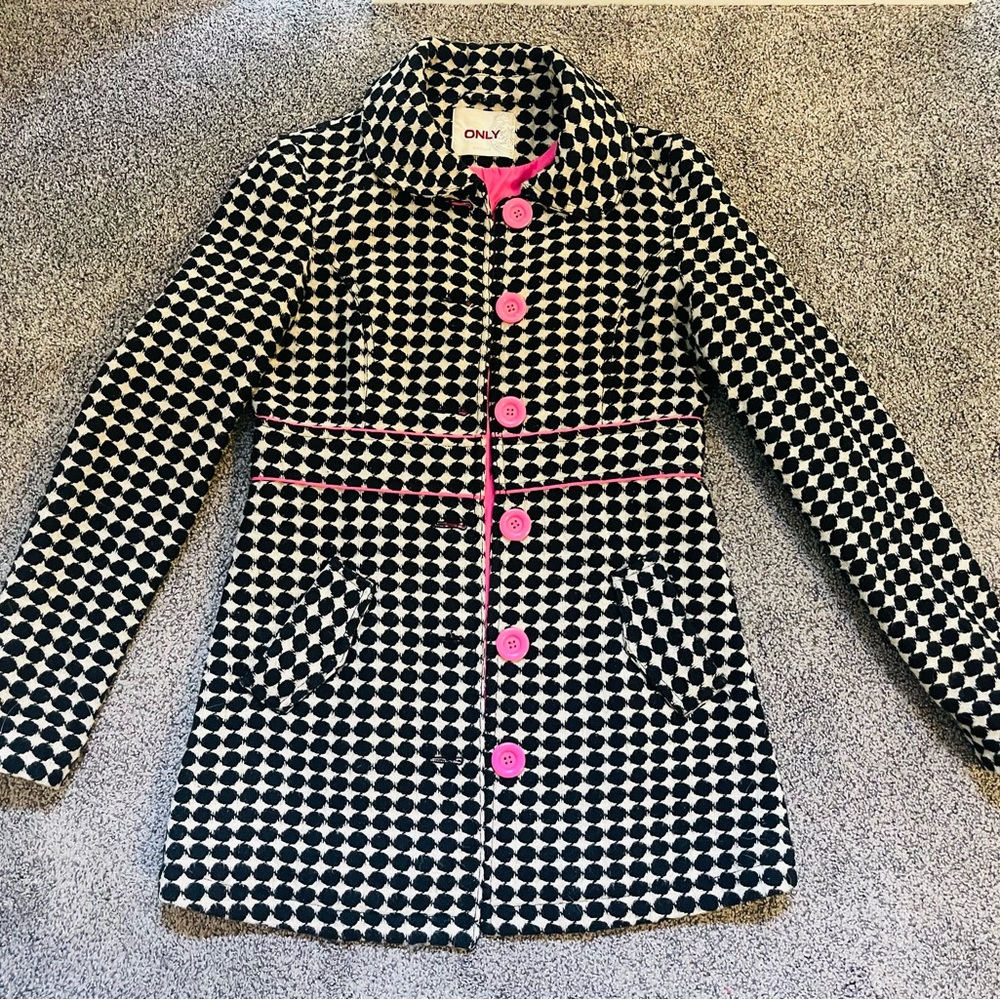 ONLY- Black& white and pink coat sz M